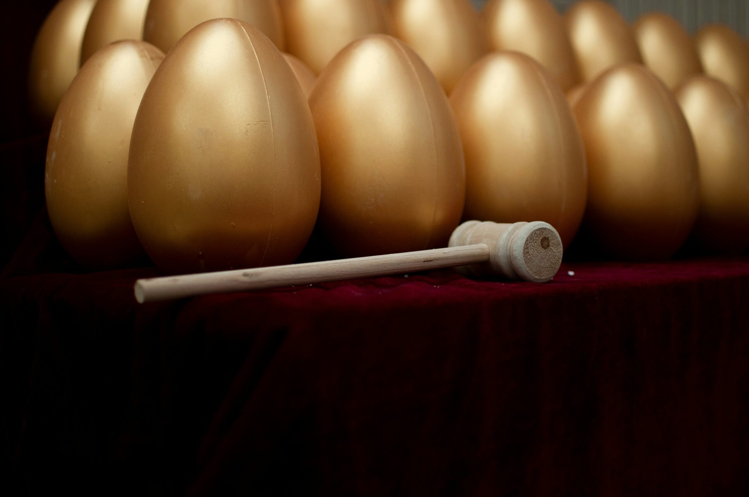 Photograph of judge banging gavel symbolizing resolved cases thanks to insured parties
