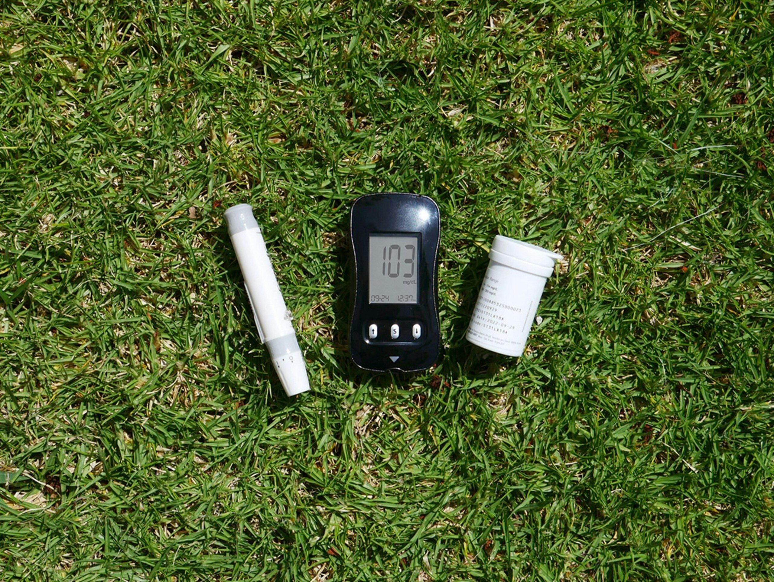Computer screen showing an analytics dashboard of pollution levels
