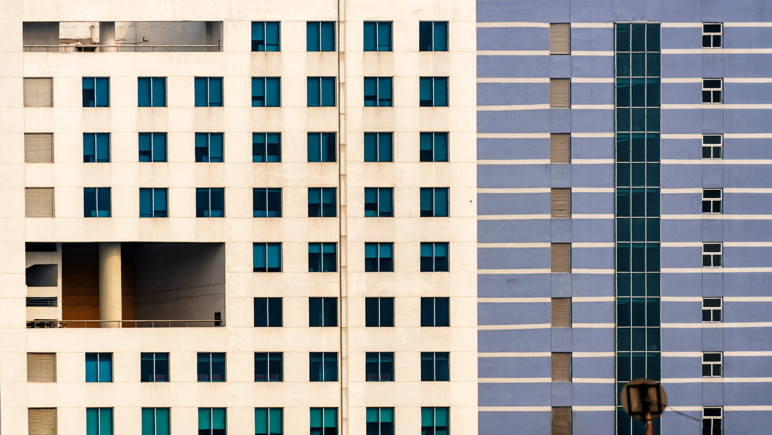 Side-by-side comparison chart highlighting key differences between standard vs comprehensive policies